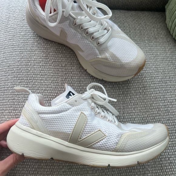 women’s vejas - Picture 2 of 11